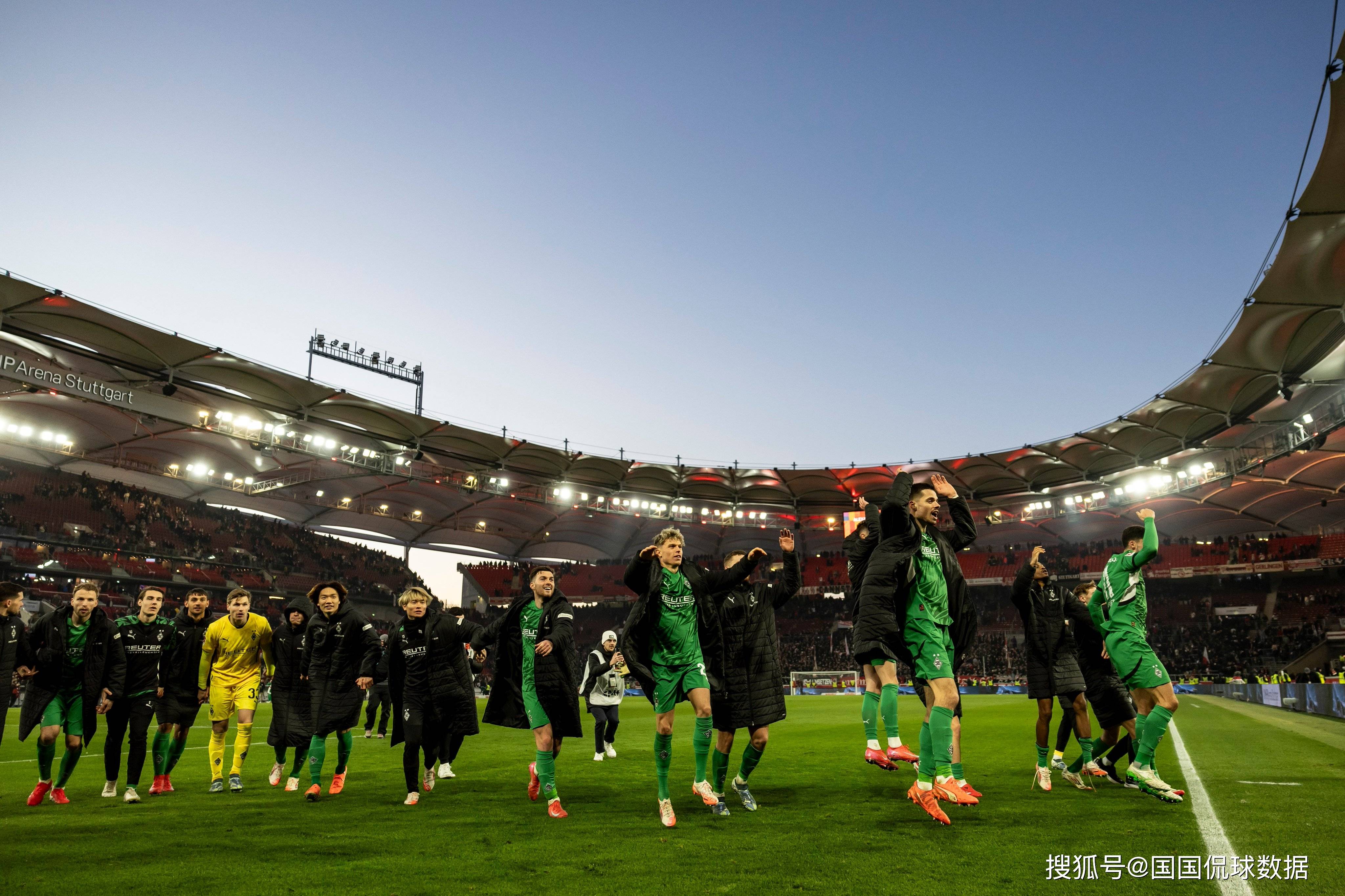 踢出风格,球员成为场上焦点 踢出风格,球员成为场上焦点