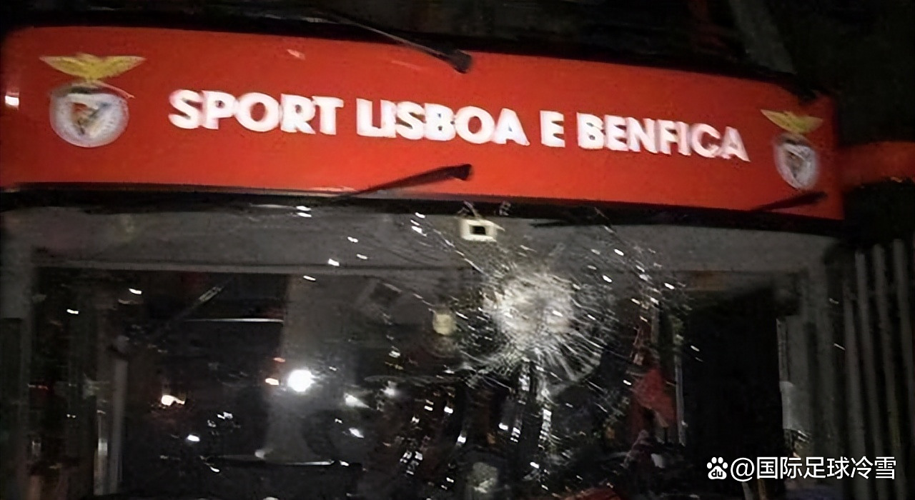 AC米兰爆发中场风波,球队遭影响 AC米兰爆发中场风波,球队遭影响