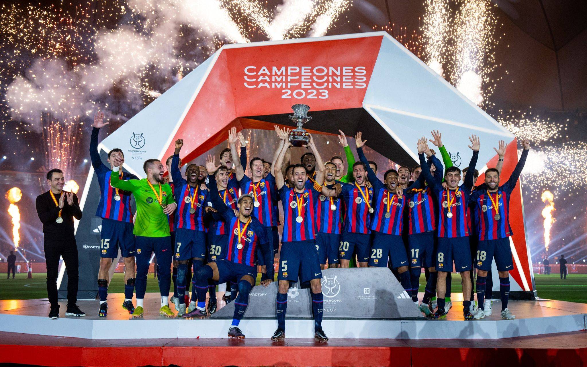 皇马逆袭夺冠,斩获西甲联赛桂冠 皇马逆袭夺冠,斩获西甲联赛桂冠