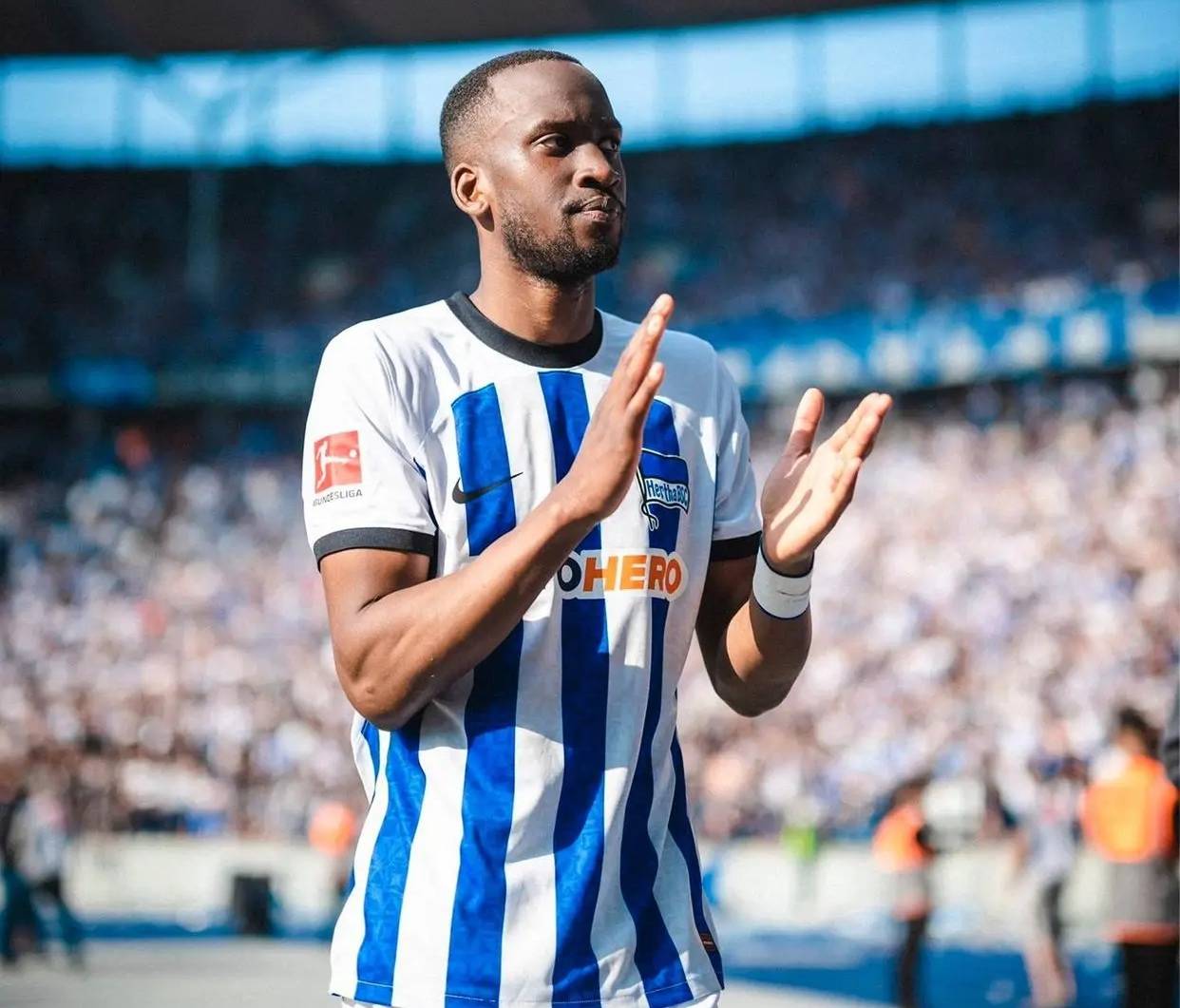 包含柏林赫塔队取得关键胜利,士气高涨的词条 包含柏林赫塔队取得关键胜利,士气高涨的词条