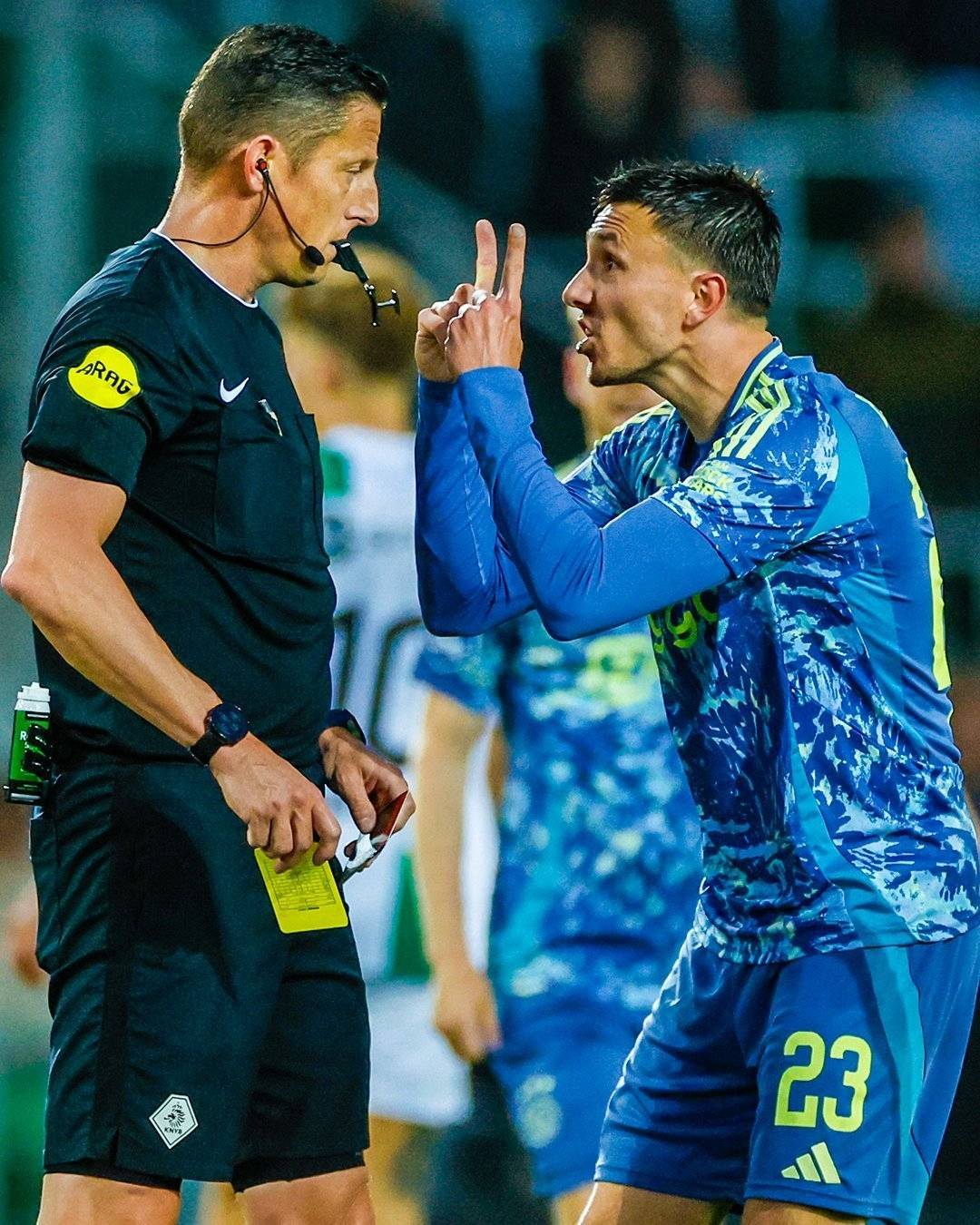 阿贾克斯客场击败热那亚,积分榜上升至第一的简单介绍 阿贾克斯客场击败热那亚,积分榜上升至第一的简单介绍