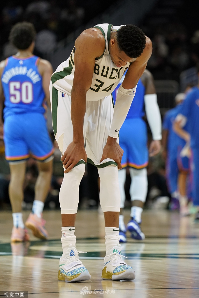雄鹿横扫雷霆领跑东区 雄鹿横扫雷霆领跑东区