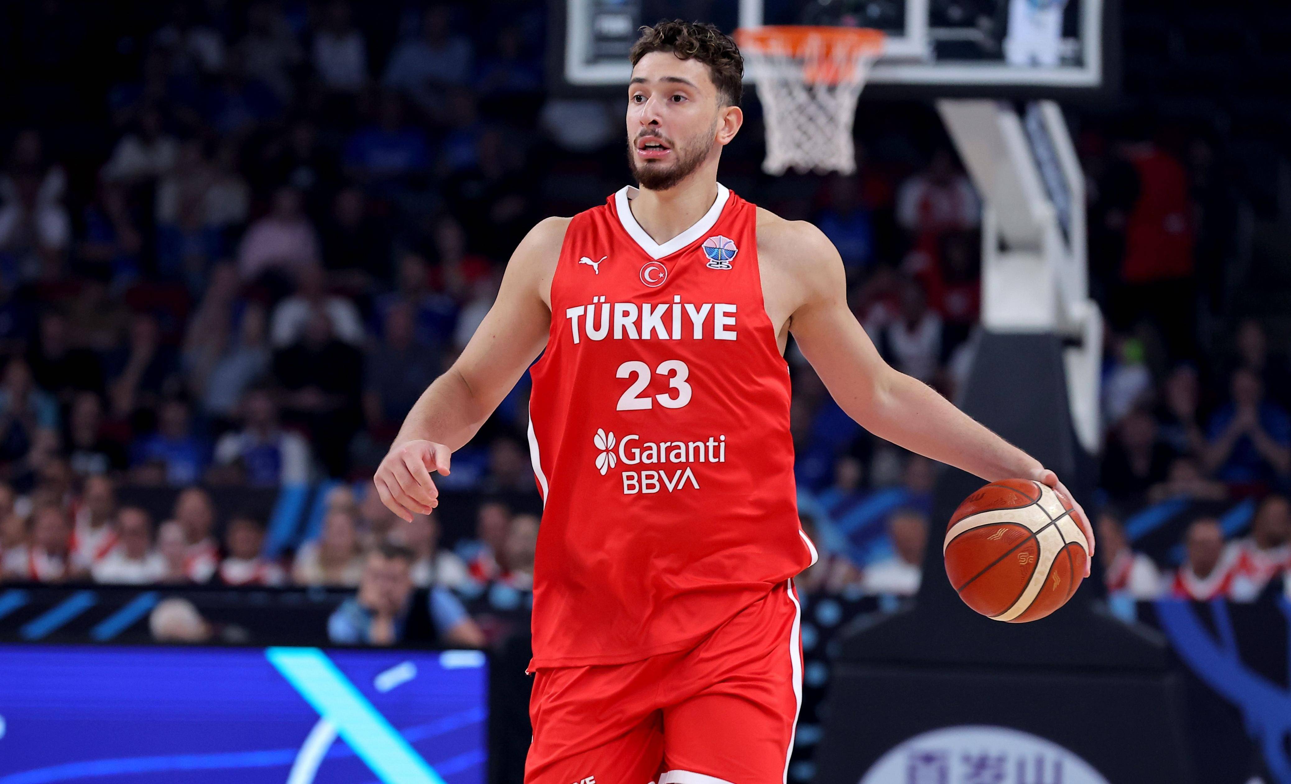 欧锦赛资格赛热身赛，战队全力争胜