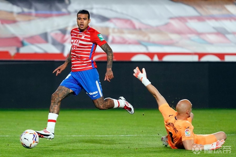 格拉纳达大比分胜出,提升排名 格拉纳达大比分胜出,提升排名