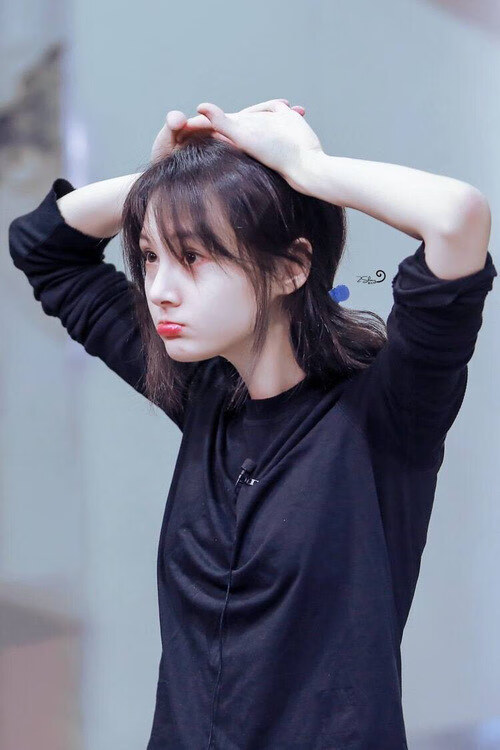 哈兰德主宰比赛走向，利物浦险胜巴西，一场传奇之战的深度解析