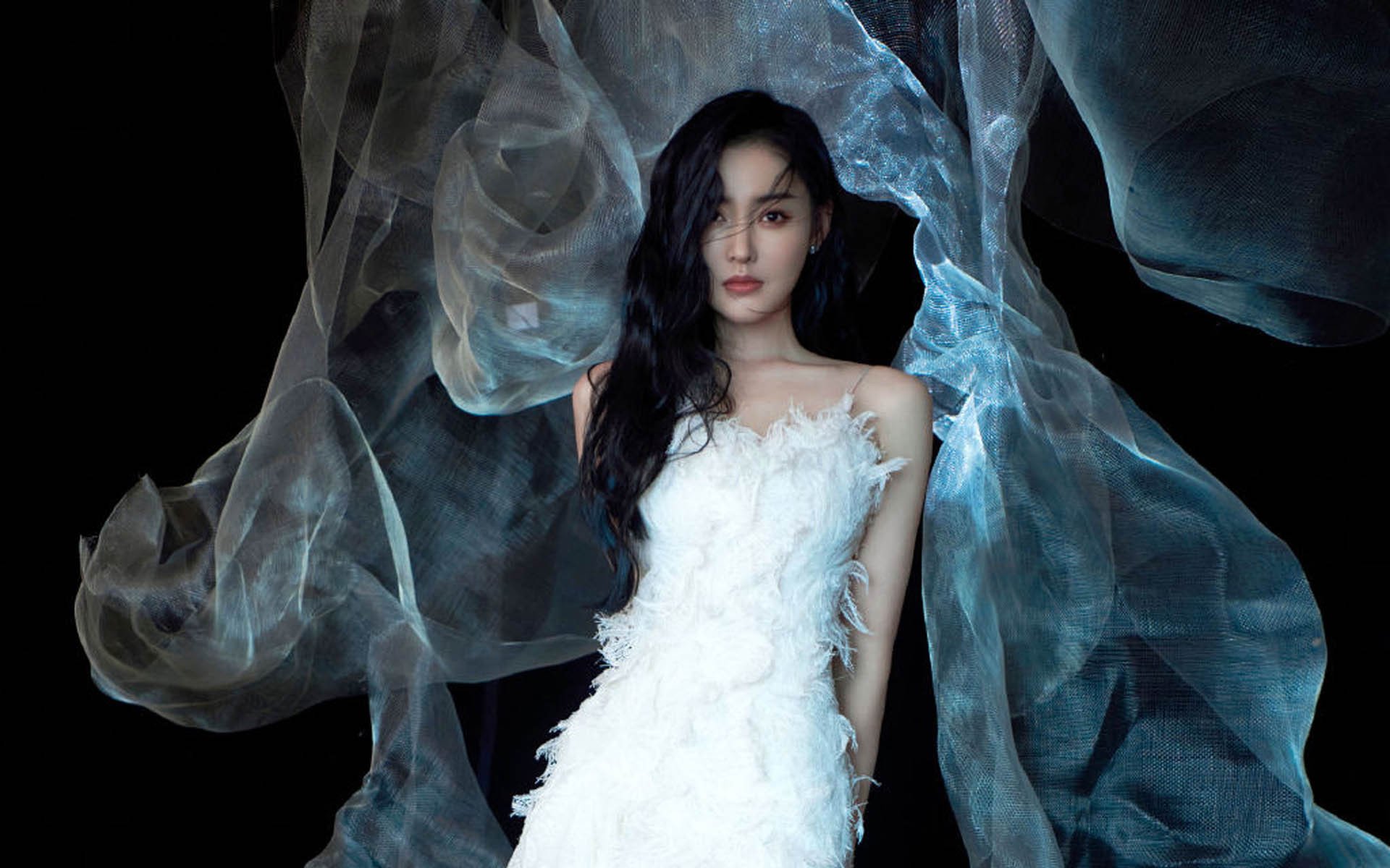 威尔士长剑斩落帝国鹰旗,从卡尔莱昂到卡迪夫,关键先生的千年回响